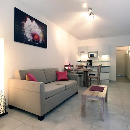 Le Domaine Du Thronnet Aparthotel Figanieres